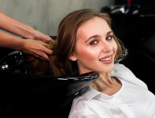 Errores comunes al aplicar tratamientos capilares en el salón